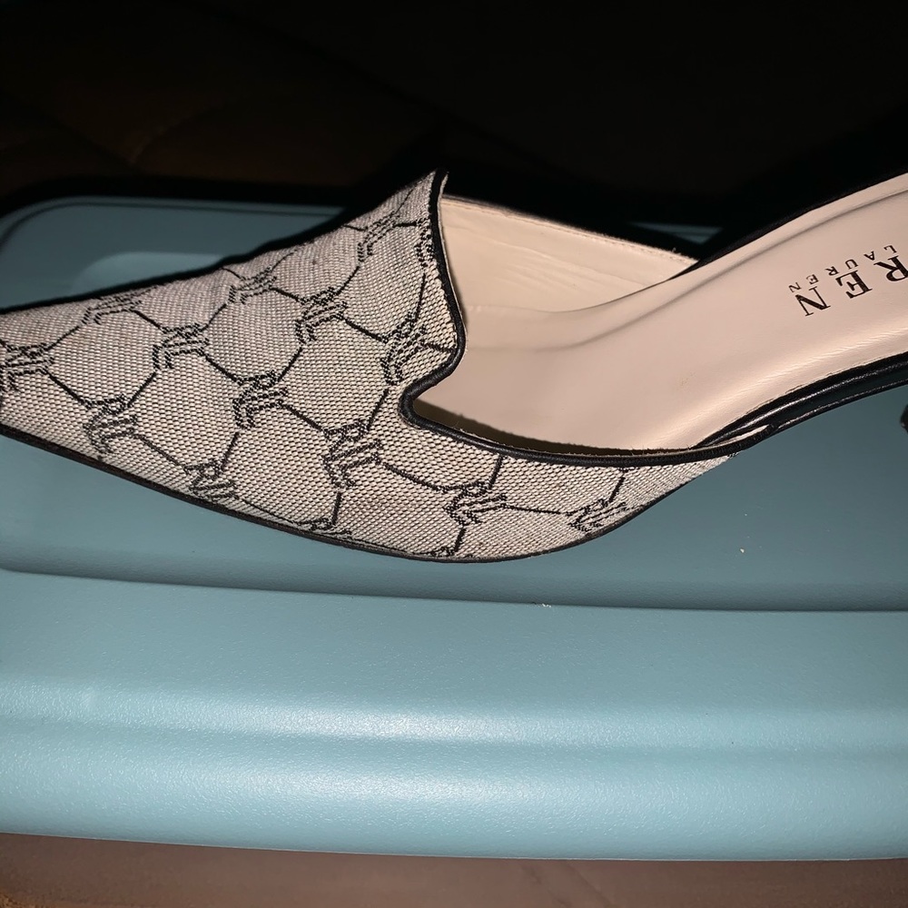 Shoes - Picture 12 of 14